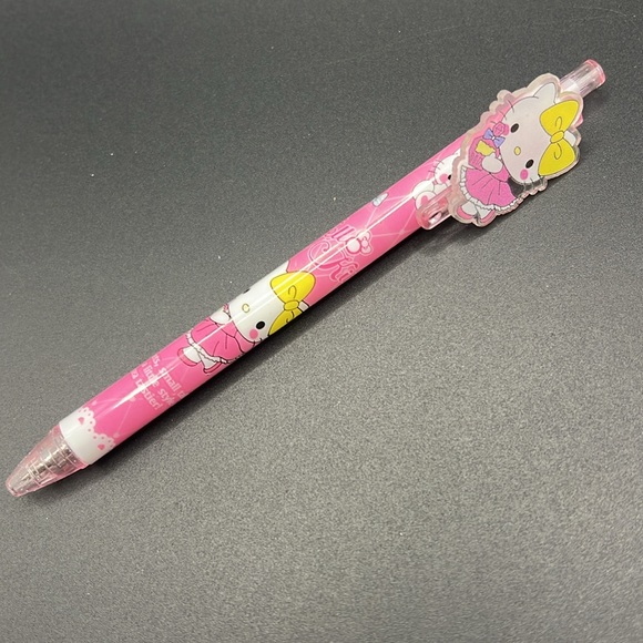 Set of 6 Hello Kitty Pens - Picture 13 of 13